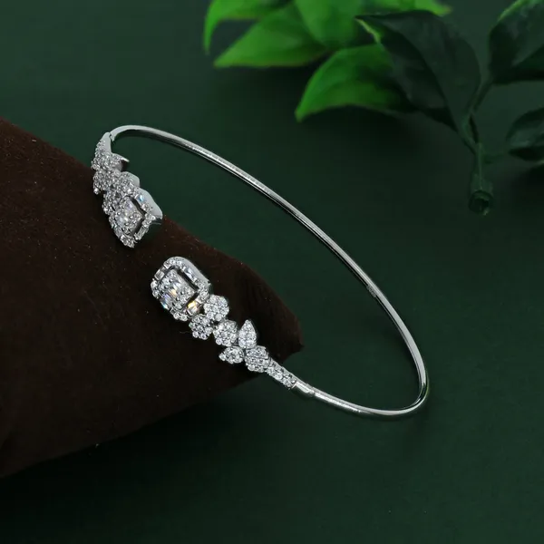 Emerald_Cut_Bracelet_For_Women_Silver_925