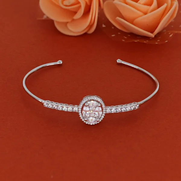 Elegant_Oval_Crystal_Open_Bracelet_Silver_925