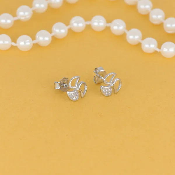Floral_Crystal_Stud_Earrings_Silver_925