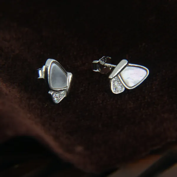 Modern_Abstract_Silver_Stud_Earrings_Silver_925