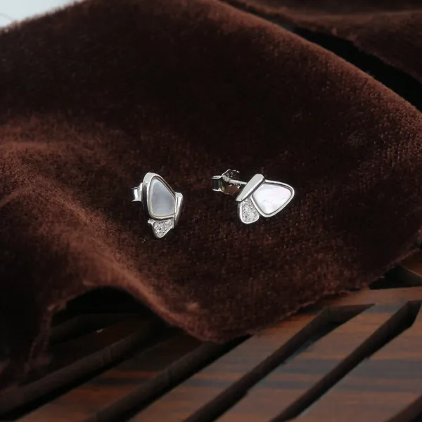 Modern_Abstract_Silver_Stud_Earrings_Silver_925