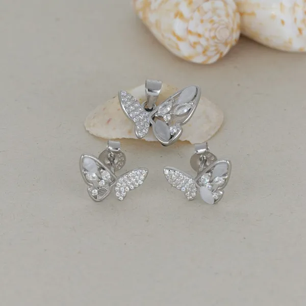 Sparkling_Butterfly_Cz_Pendal_Set_In_Sterling_Silver_Silver_925