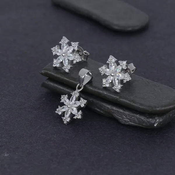 Elegant_Snowflake_Blossom_Sterling_Silver_Set_Silver_925