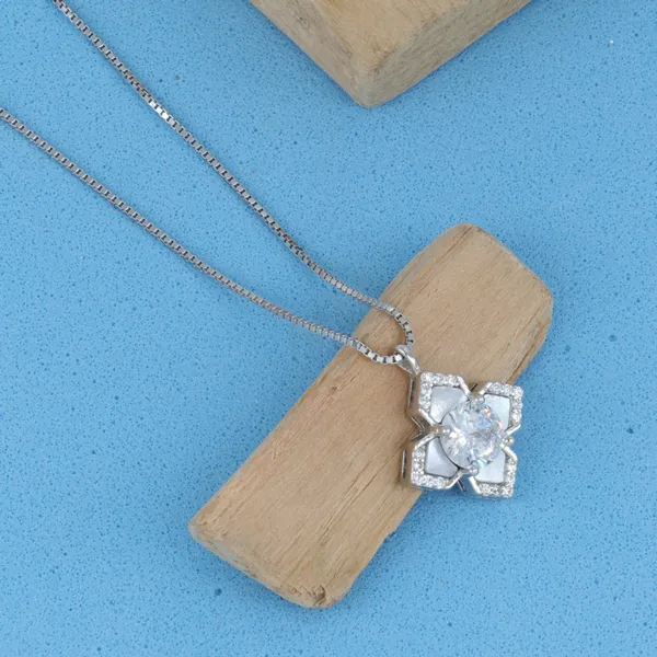 Silver_Floral_Crystal_Pendant_Necklace_Silver_925