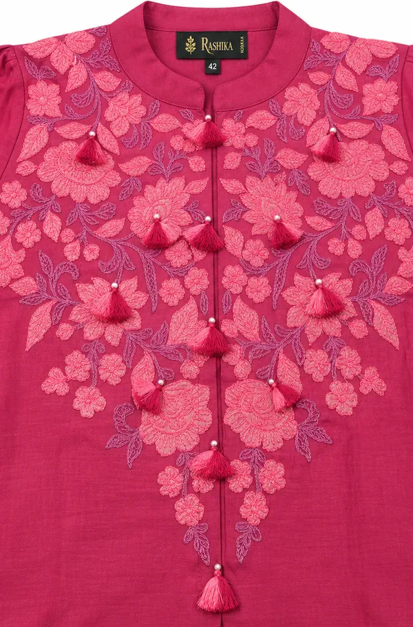 Magenta_Pink_Mul_Chanderi_Floral_Embroidered_Kurta_Pant_Set_For_Women