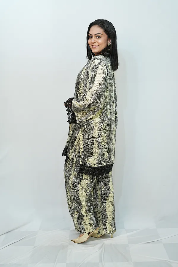 Beige_Black_Viscose_Rayon_Printed_Co_Ords_Set_For_Women