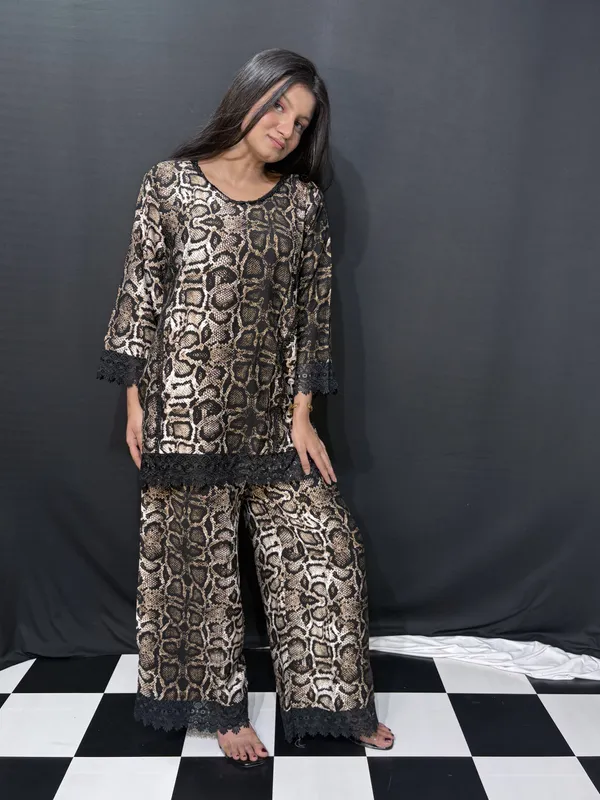Brown_Black_Viscose_Rayon_Snake_Print_Lace_Trim_Co_Ords_Set_For_Women