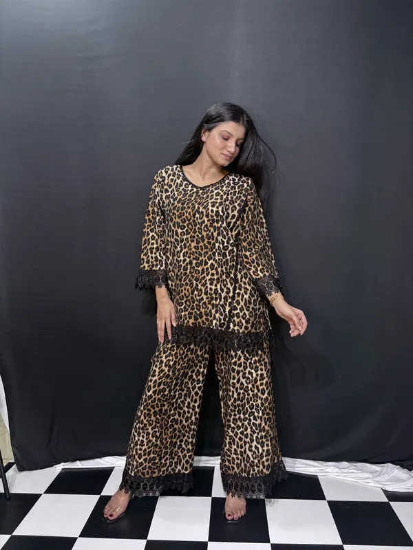 Yellow_Black_Viscose_Rayon_Leopard_Print_Lace_Trim_Co_Ords_Set_For_Women