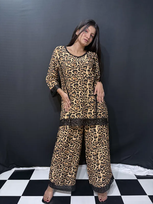 Yellow_Black_Viscose_Rayon_Leopard_Print_Lace_Trim_Co_Ords_Set_For_Women