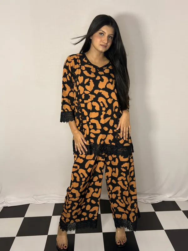 Black_Yellow_Viscose_Rayon_Leopard_Print_Co_Ords_Set_For_Women