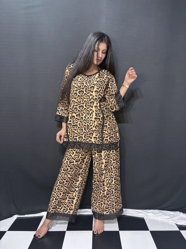 Yellow_Black_Viscose_Rayon_Leopard_Print_Lace_Trim_Co_Ords_Set_For_Women
