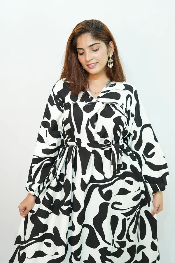 White_Black_Viscose_Rayon_Printed_Gown_For_Women
