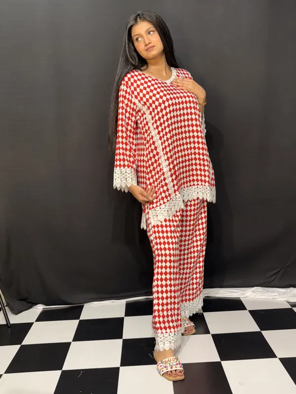 Pink_White_Viscose_Rayon_Diamond_Print_Lace_Trim_Co_Ords_Set_For_Women