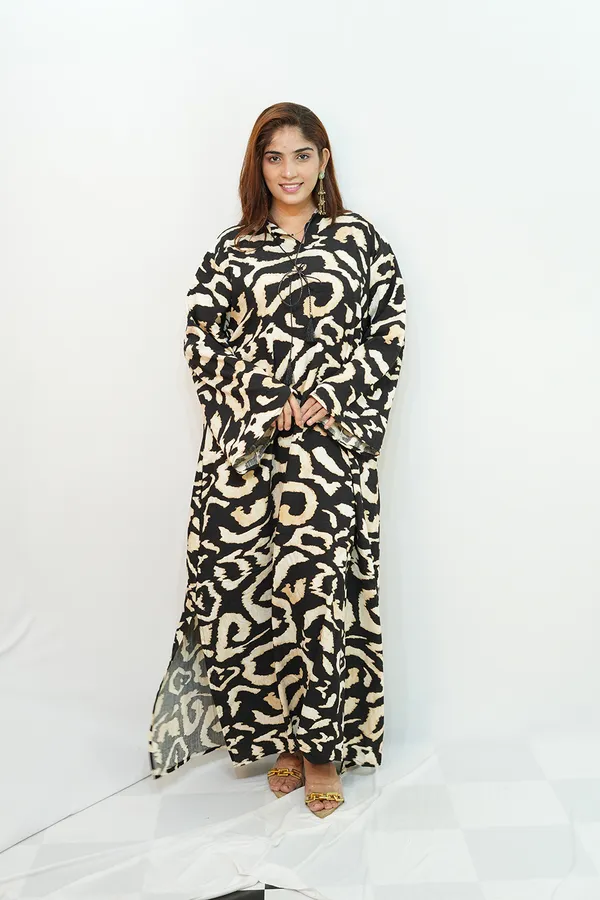 Black_Yellow_Viscose_Rayon_Gown_For_Women