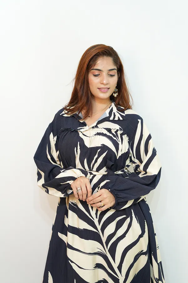 Black_White_Viscose_Rayon_Printed_Gown_For_Women