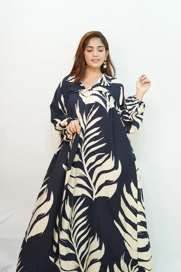 Black_White_Viscose_Rayon_Printed_Gown_For_Women