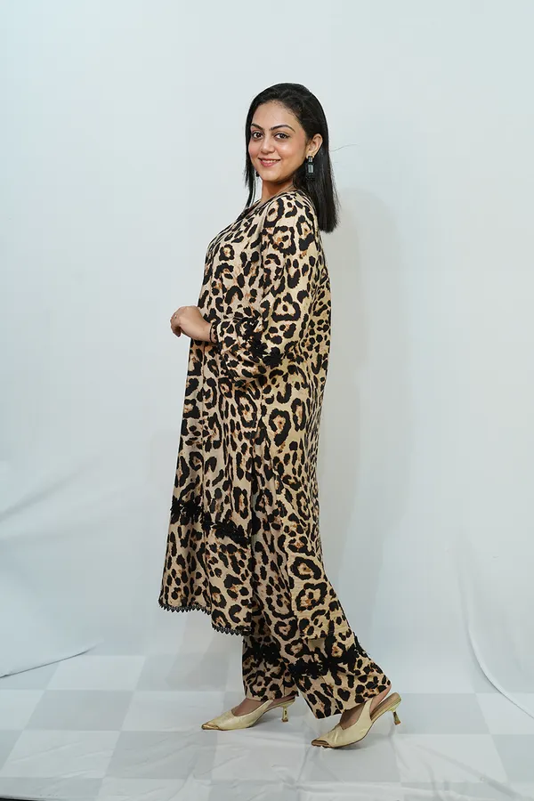 Yellow_Black_Viscose_Rayon_Co_Ords_Set_For_Women