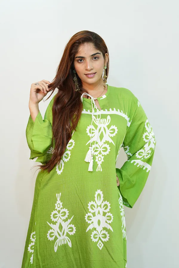Green_White_Viscose_Rayon_Gown_For_Women