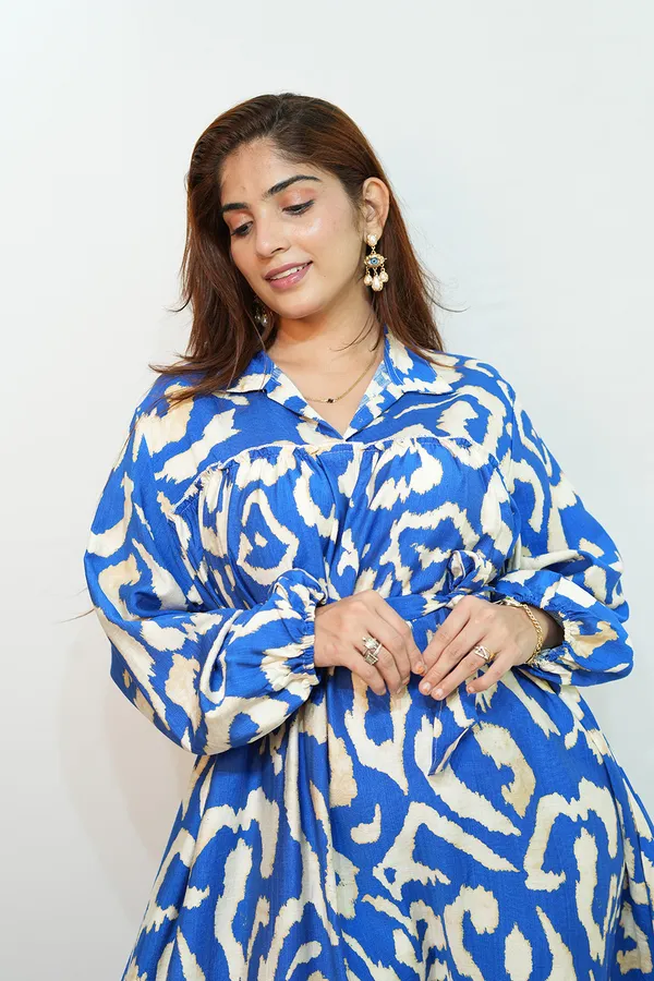 Blue_White_Viscose_Rayon_Printed_Gown_For_Women