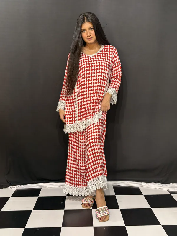 Pink_White_Viscose_Rayon_Diamond_Print_Lace_Trim_Co_Ords_Set_For_Women