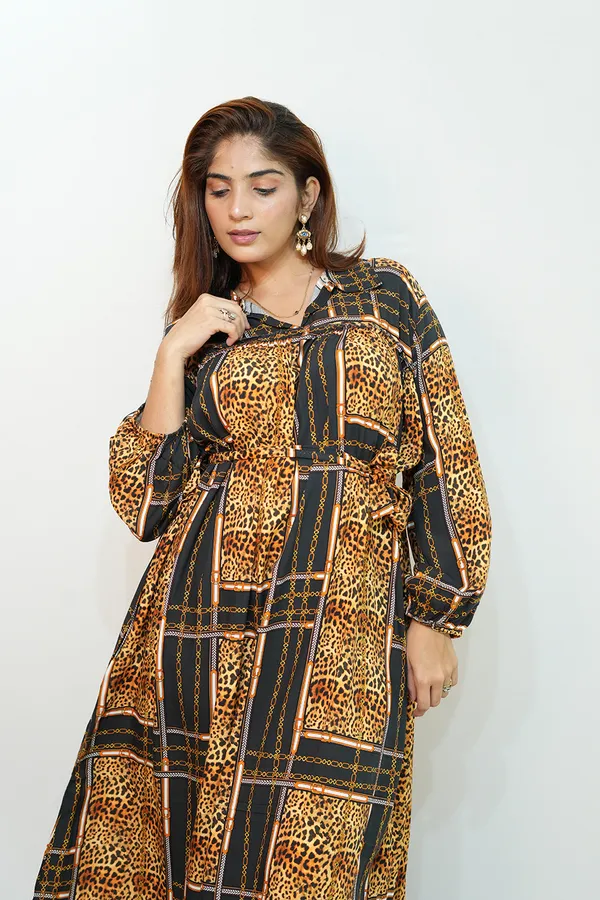 Yellow_Black_Viscose_Rayon_Gown_For_Women