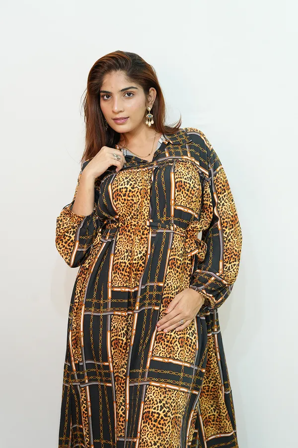 Yellow_Black_Viscose_Rayon_Gown_For_Women