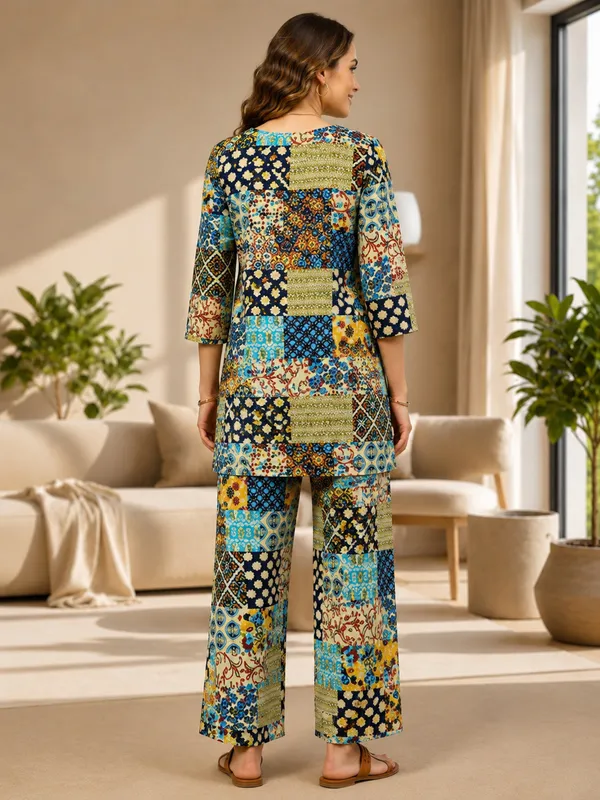 Multicolor_Rayon_Straight_Fit_Kurta_Co-Ord_Set_For_Women