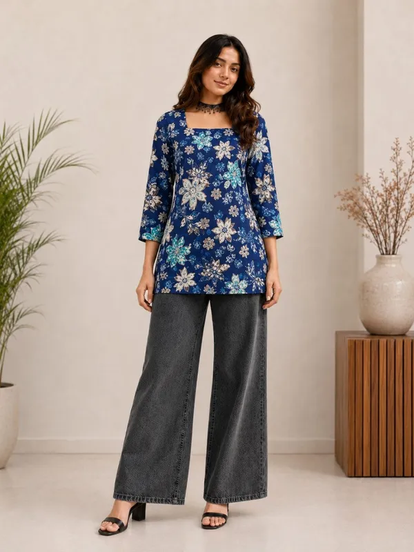 Blue_Vartican_Relaxed_Fit_Floral_Print_Short_Kurti_For_Women
