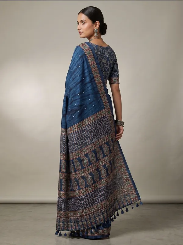 Silk_Prism_Print_with_mirror_work_saree