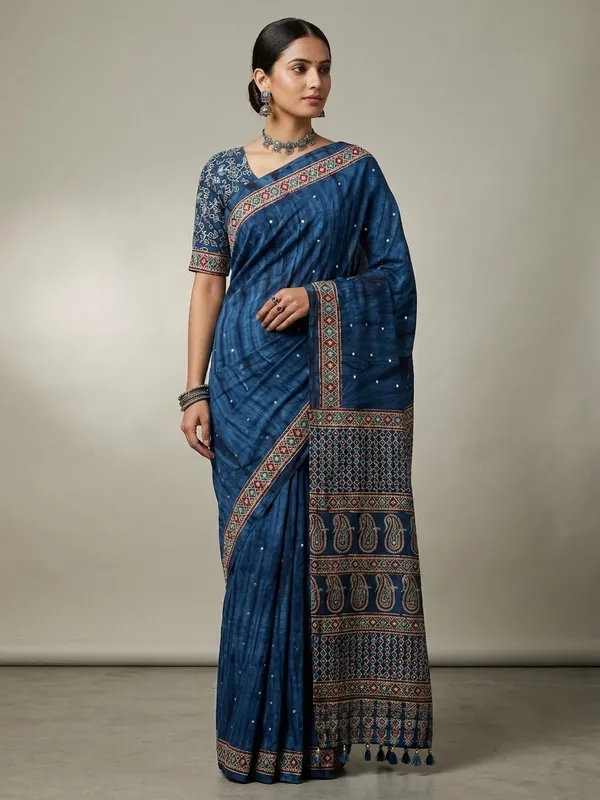 Silk_Prism_Print_with_mirror_work_saree