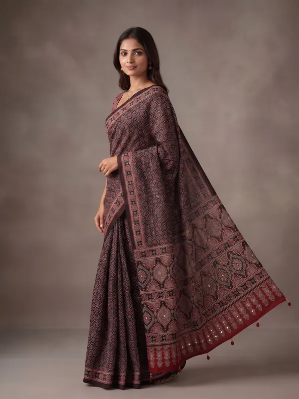 Silk_Ajrakh_print_with_mirror_work_saree