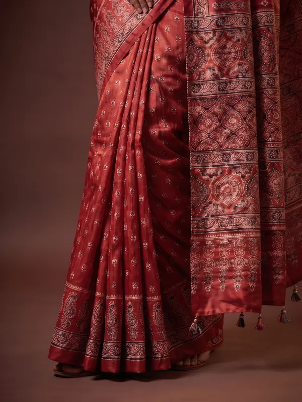 Silk_Prism_print_with_mirror_work_saree
