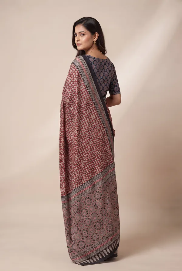 Silk_Ajrakh_print_with_mirror_work_saree
