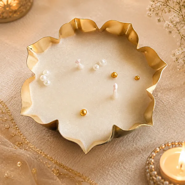 Wax_Festive_Pearl_Detail_3_Tier_Urli_Candle
