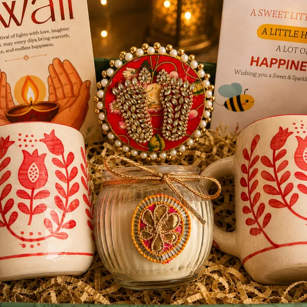 Wax_Festive_Diwali_Green_Long_Gift_Box_With_2_Mugs_&_Matka_Candle