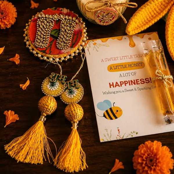 Wax_Festive_Yellow_Crochet_Tulip_Flower_Candle_Hamper