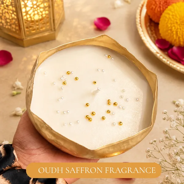 Wax_Festive_Pearl_Detail_Wavy_Urli_Candle
