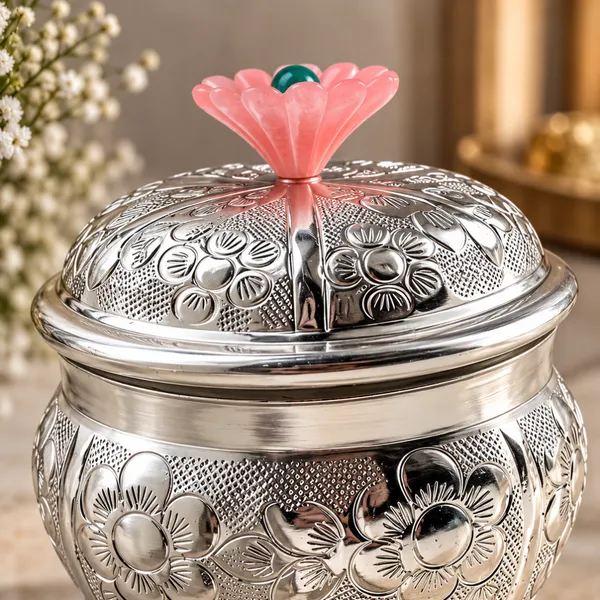 Silver-Plated_Floral_Trinket_Box