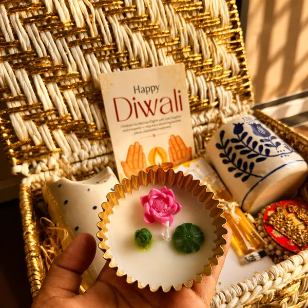 Artecasa_Diwali_Festive_Hamper_Tumbler_Mug_Urli_Candle