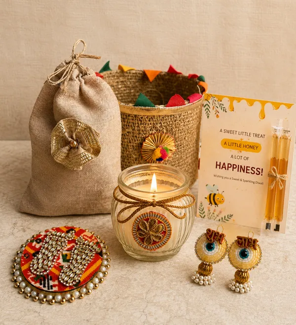 Festive_Pom_Pom_Basket_Matka_Soy_Wax_Candle_Potli_Hamper