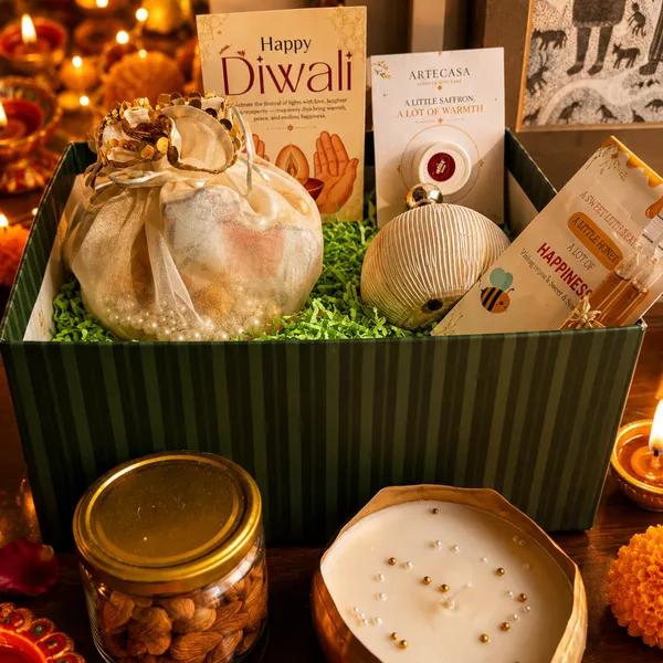 Wax_Festive_Pomegranate_Urli_Candle_Dry_Fruit_Green_Gift_Box