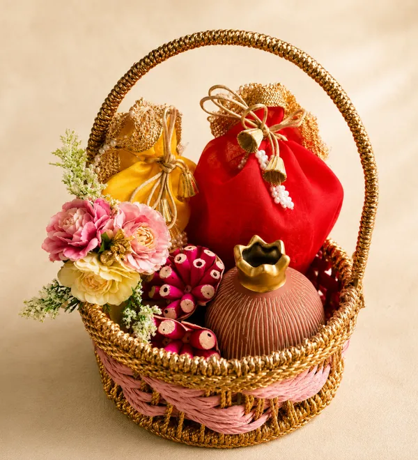 Jute_Festive_Diwali_Pink_Gift_Basket_With_Yellow_&_Red_Shubh_Labh_Potlis
