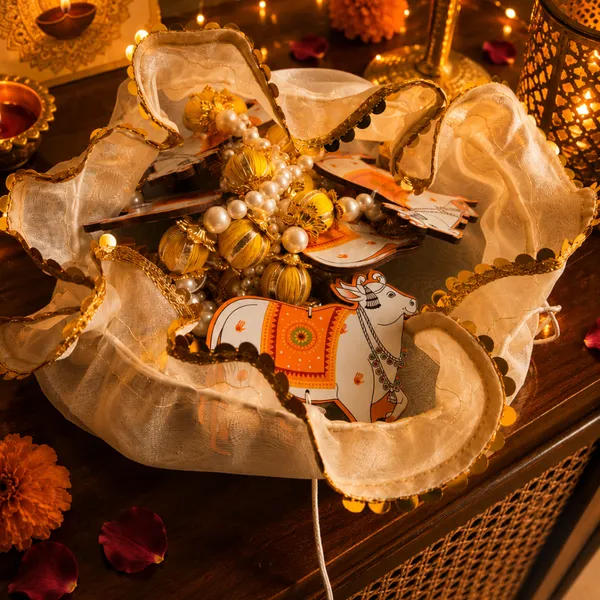 Jute_Festive_Pichwai_Art_White_Potli