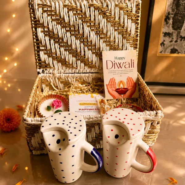 Artecasa_Red_&_Blue_Tumbler_Diwali_Gift_Hamper_With_Urli_Candle
