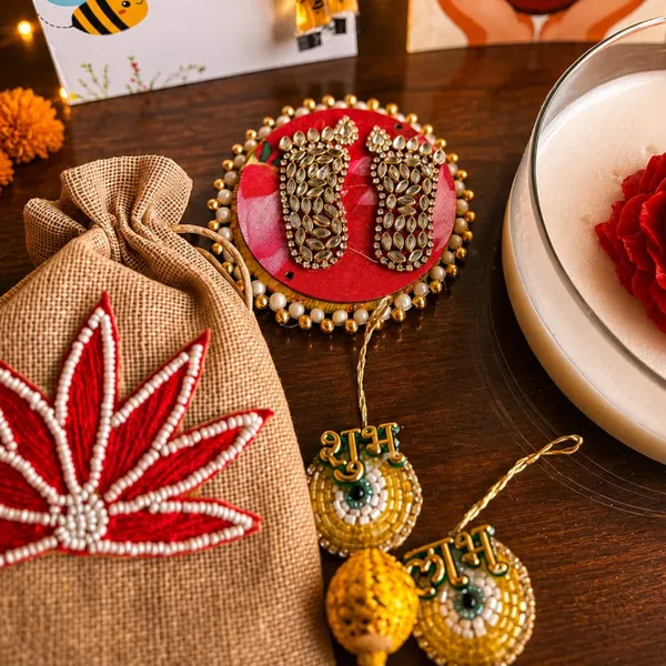 Wax_Festive_Red_Rose_Candle_Diwali_Gift_Hamper