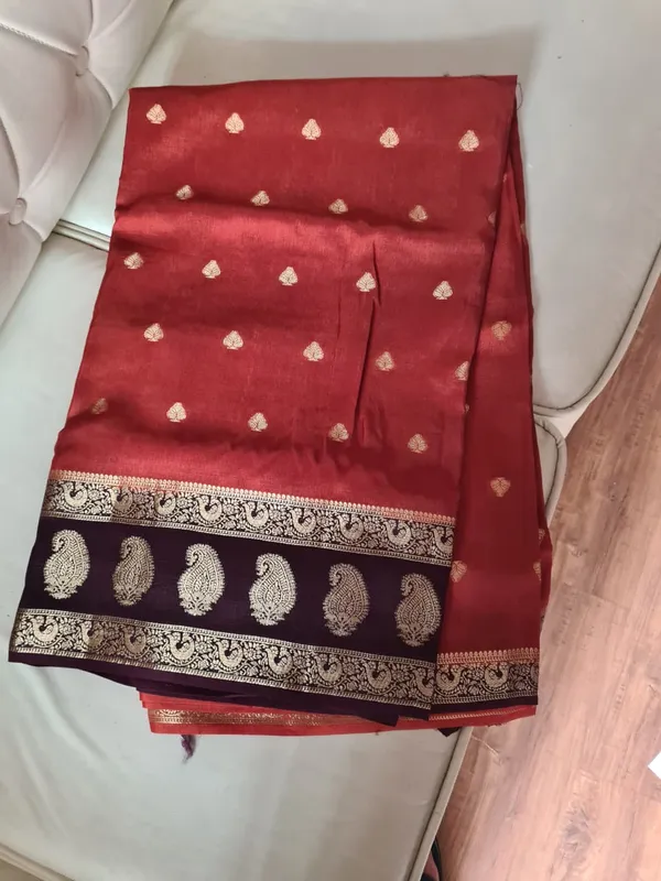 Red_Silk_Zari_Woven_Paisley_Border_Saree_For_Women