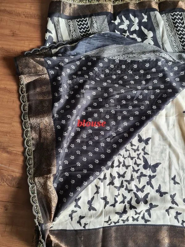 Black_And_White_Butterfly_Print_Zari_Border_Saree_With_Blouse