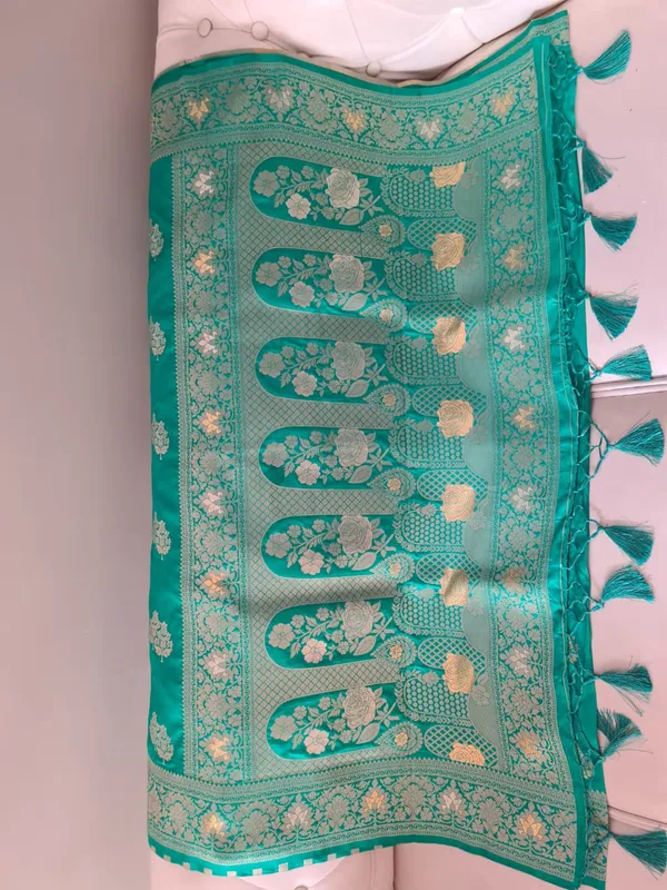 Sea_Green_Silk_Zari_Woven_Banarasi_Saree_For_Women