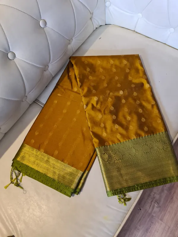 Mustard_Yellow_Silk_Zari_Border_Kanjivaram_Saree_For_Women
