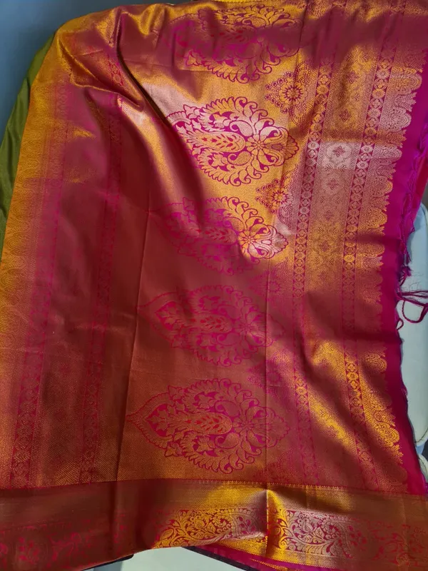 Green_Silk_Zari_Woven_Kanjivaram_Saree_For_Women